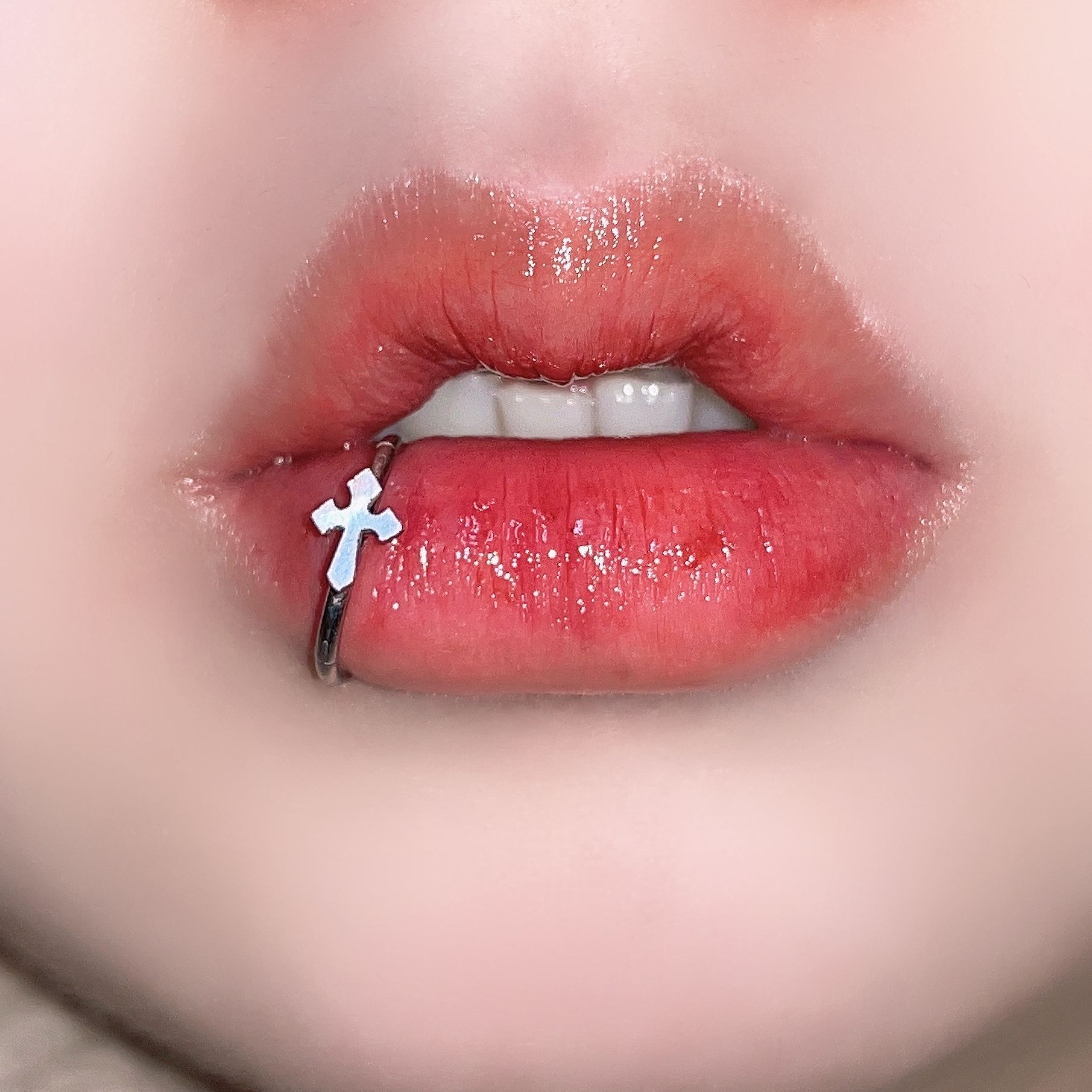 Stainless Steel Lip Ring Hinge - огляд і ціна Body Jewelry Vertical Labret