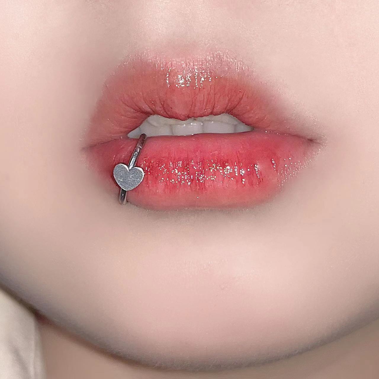 Stainless Steel Lip Ring Hinge - огляд і ціна Body Jewelry Vertical Labret